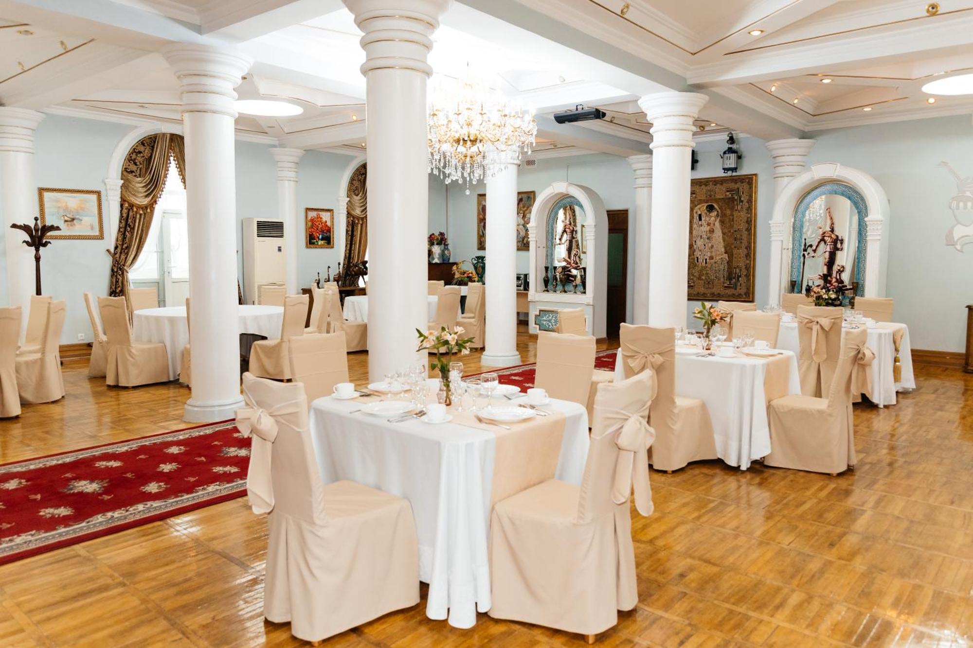 Hotel ВаYan Шимкент Екстер'єр фото