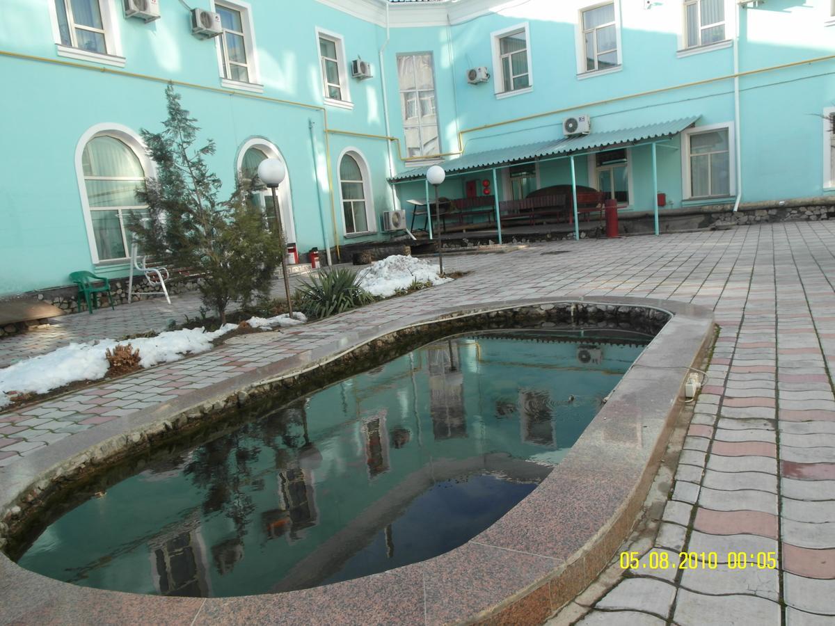 Hotel ВаYan Шимкент Екстер'єр фото