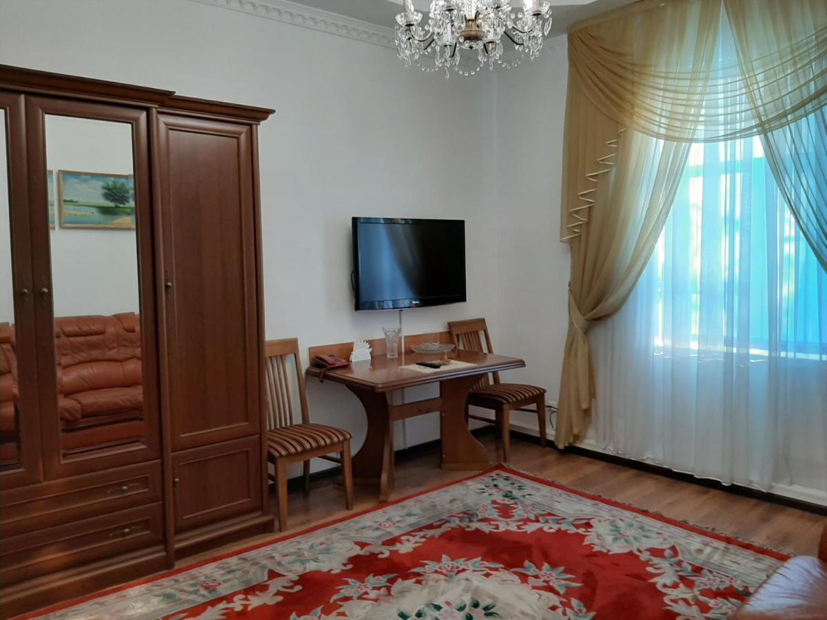 Hotel ВаYan Шимкент Екстер'єр фото