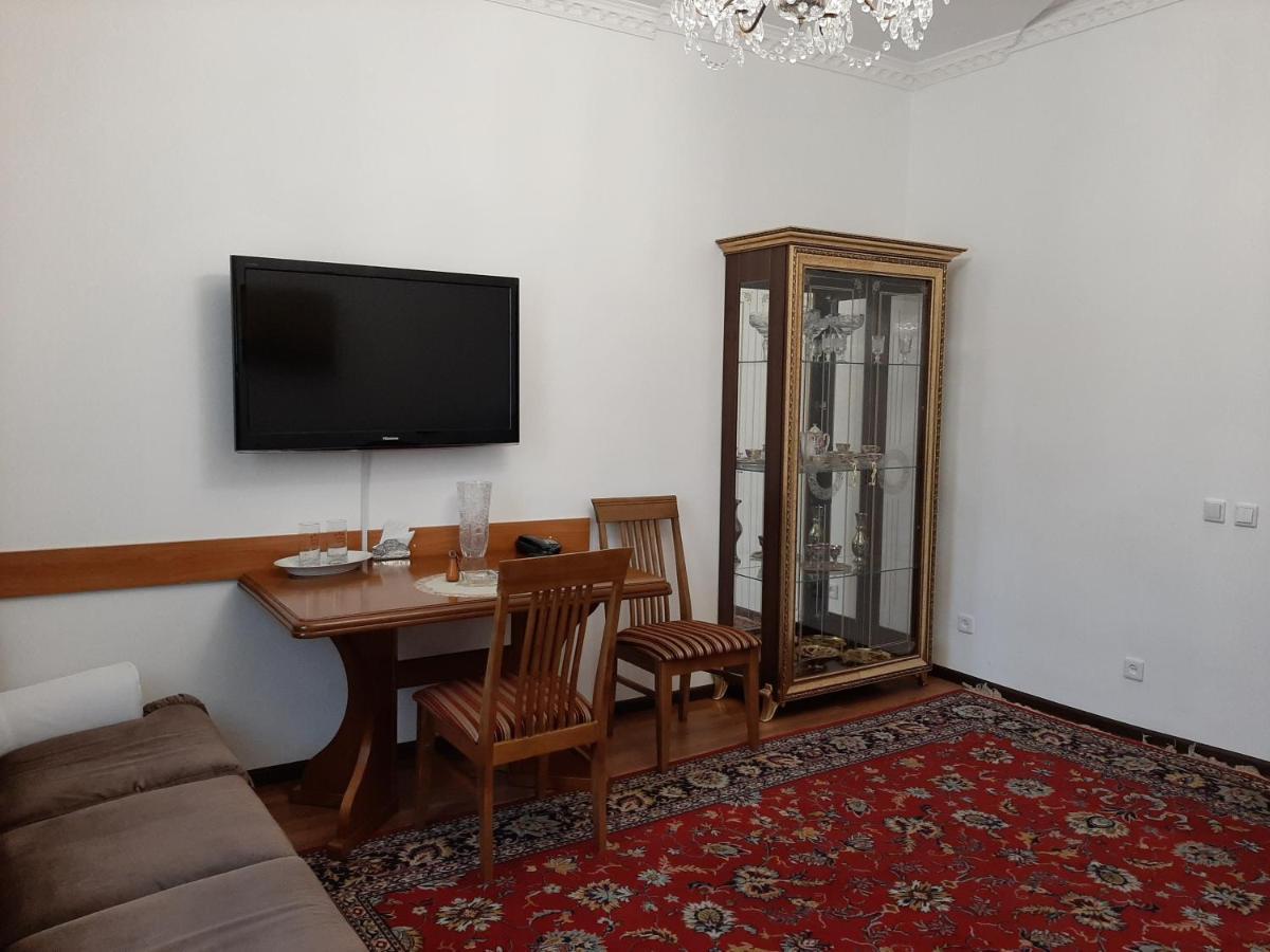 Hotel ВаYan Шимкент Екстер'єр фото