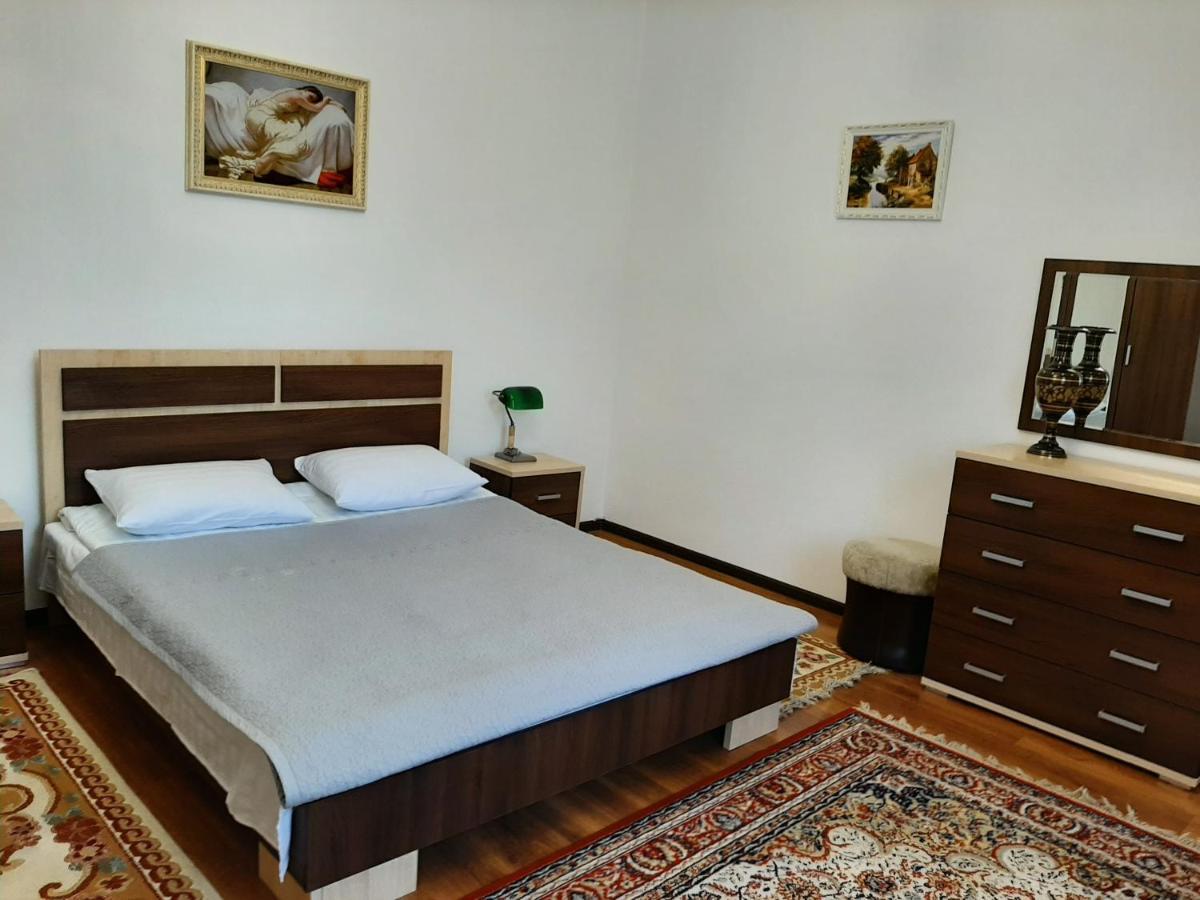 Hotel ВаYan Шимкент Екстер'єр фото